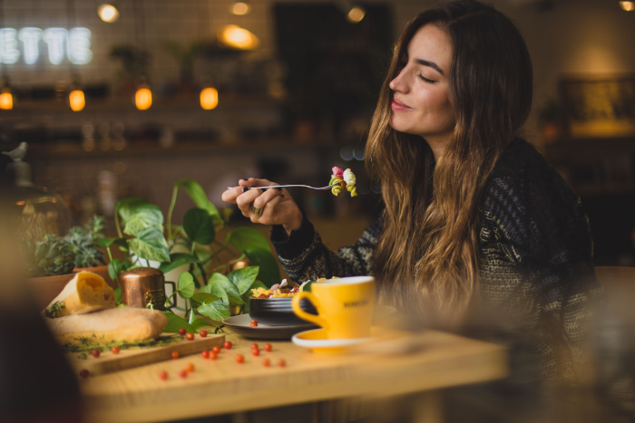 Food influencer  for Food and Beverage Marketing Agencies having a meal