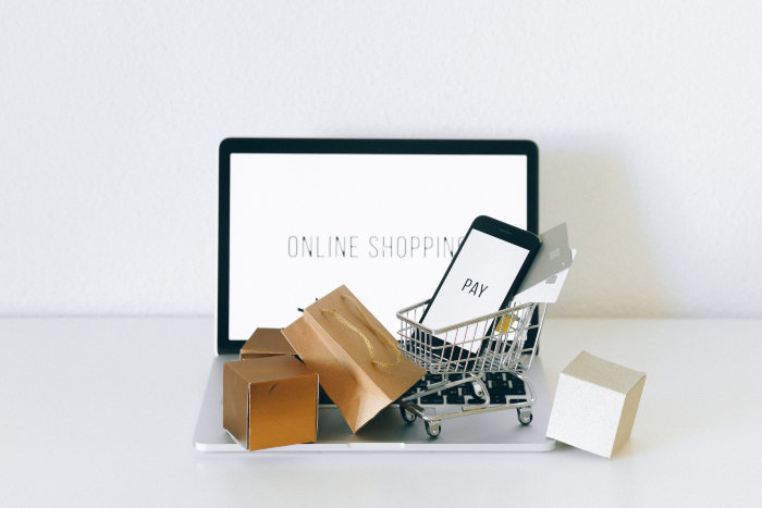 computer showing eCommerce store using eCommerce SEO Tools