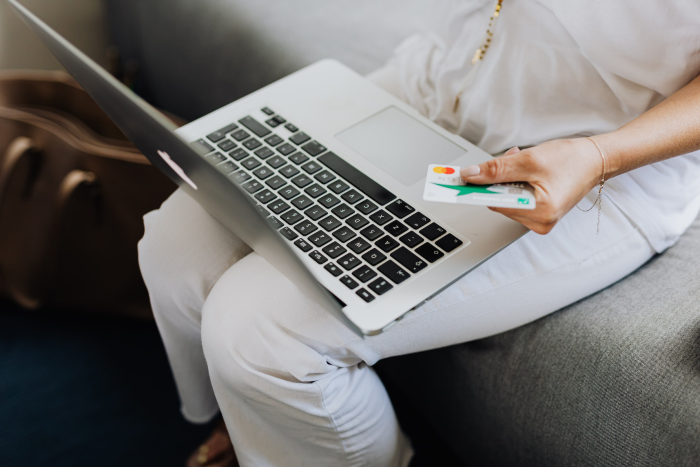 woman buying from ecommerce store